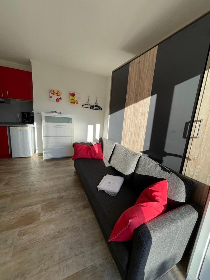 Appartamento Le Club Des Cigales Hyères Esterno foto
