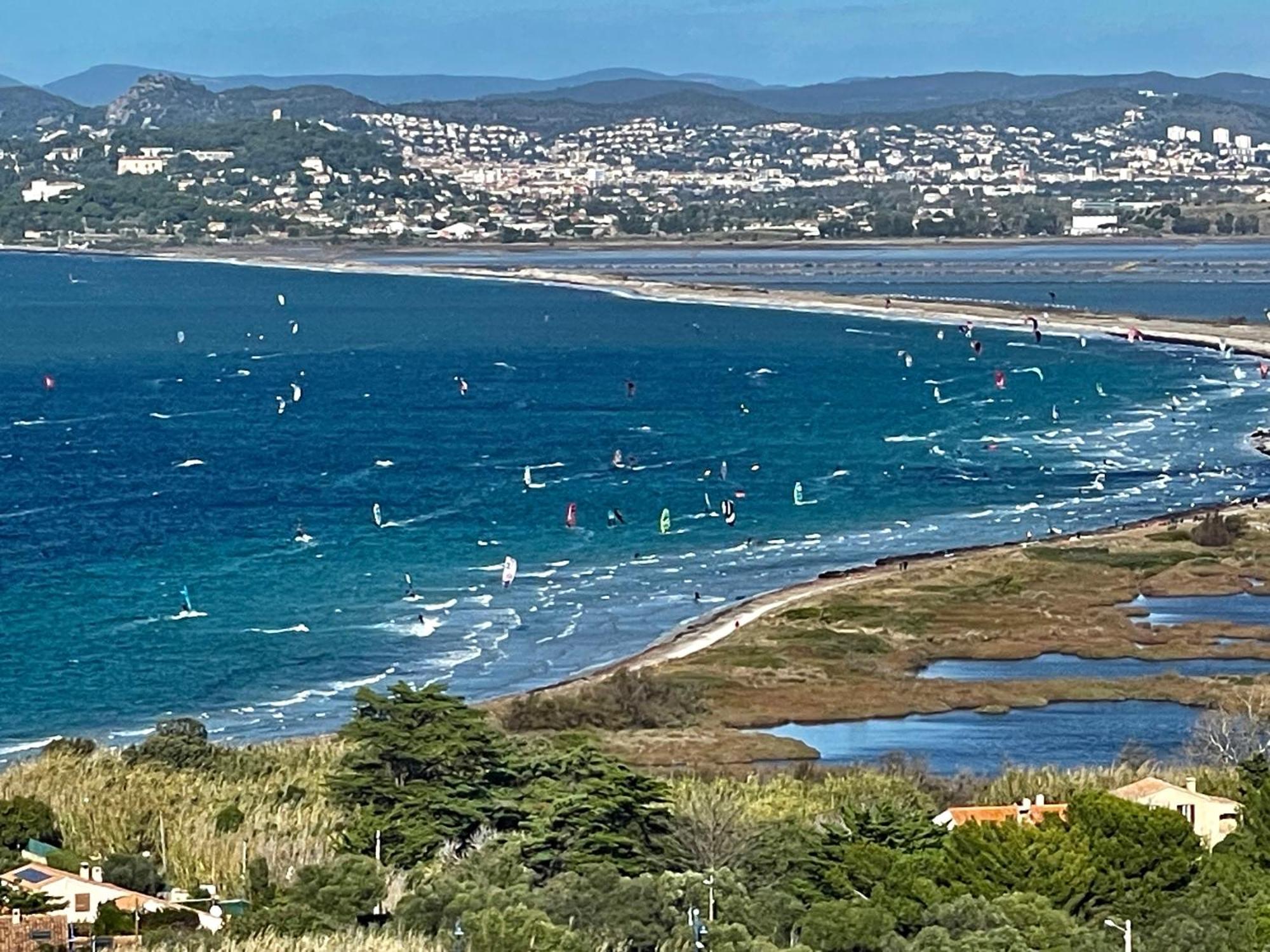 Appartamento Le Club Des Cigales Hyères Esterno foto