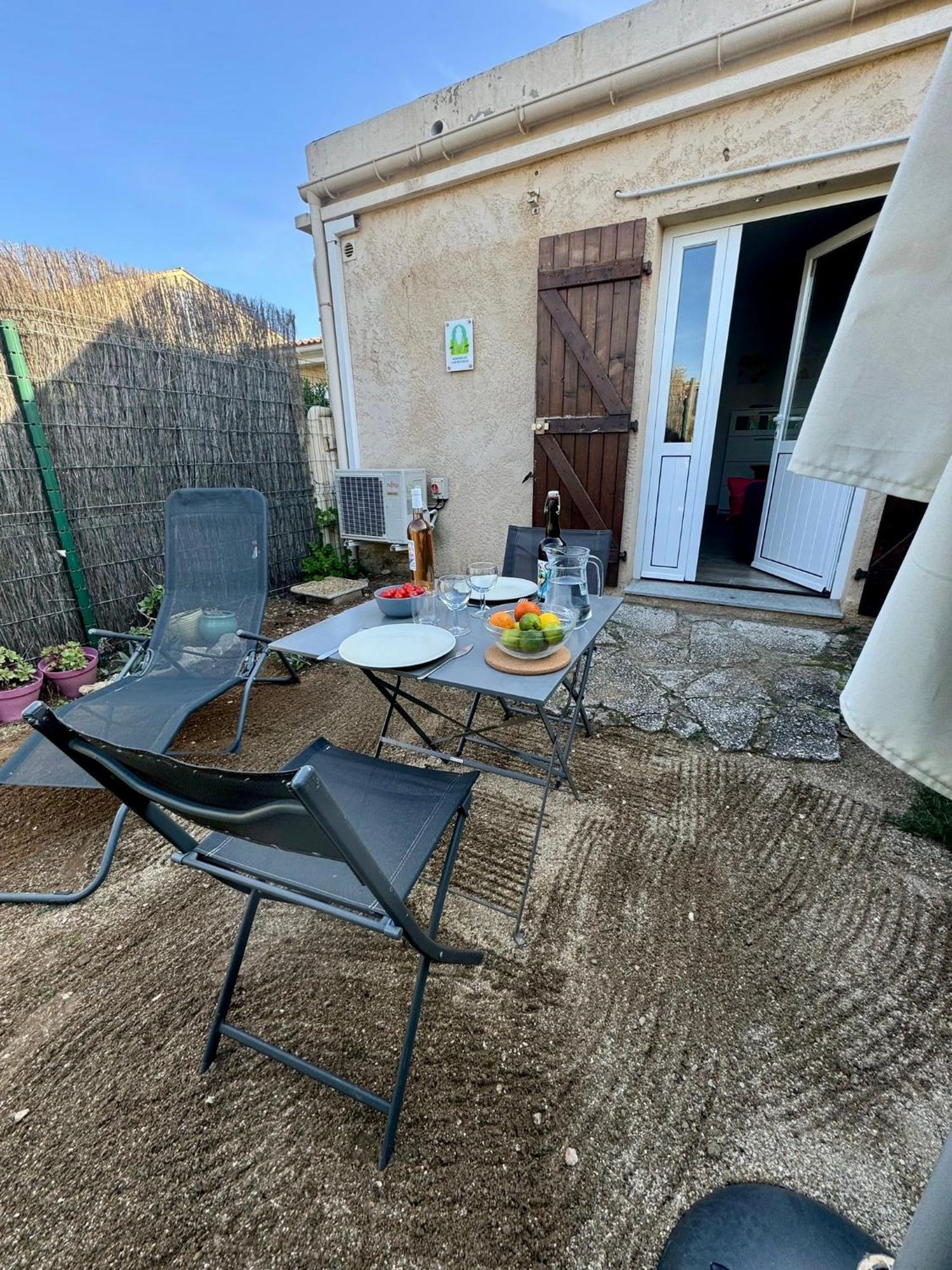 Appartamento Le Club Des Cigales Hyères Esterno foto