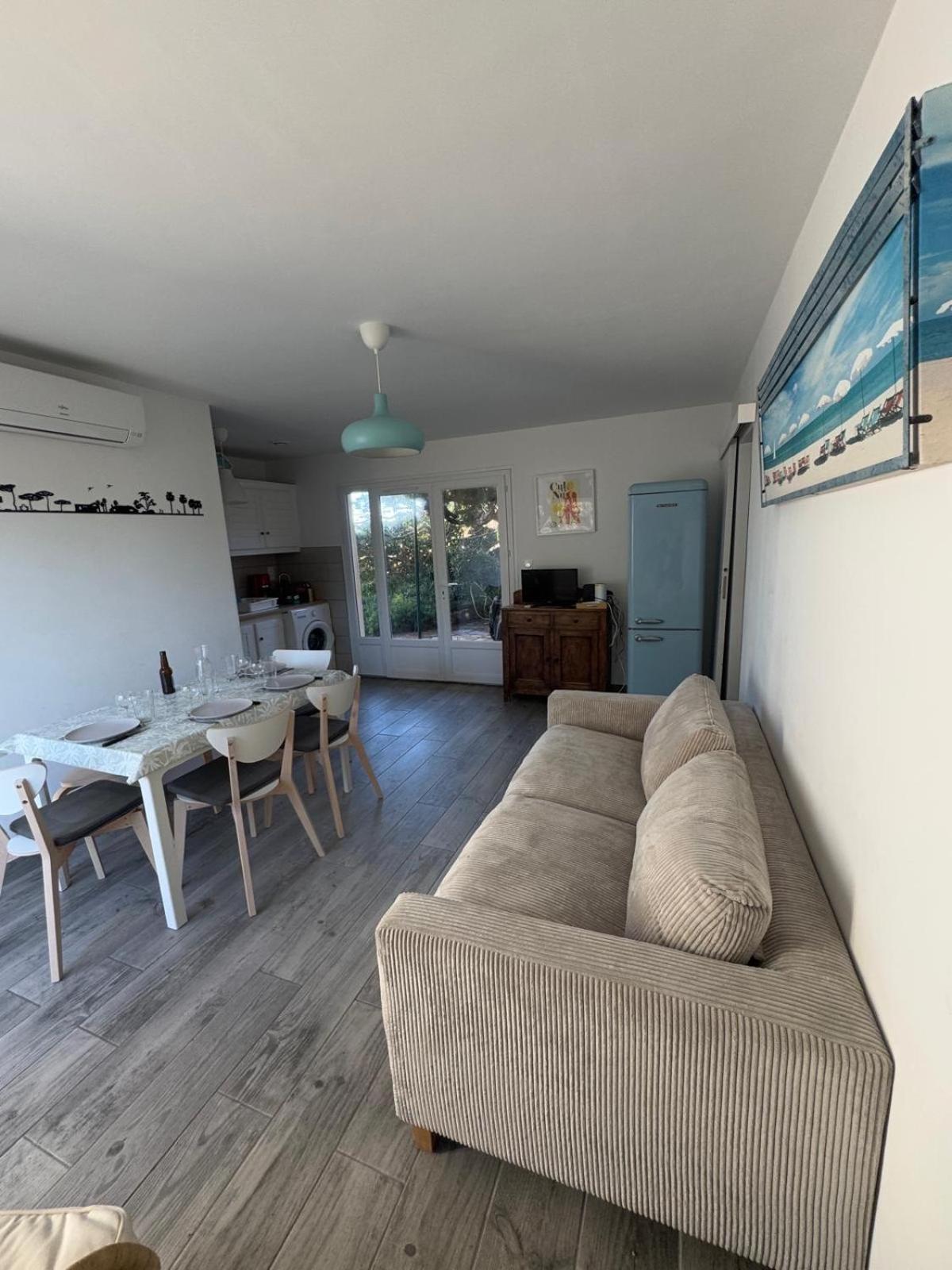 Appartamento Le Club Des Cigales Hyères Esterno foto