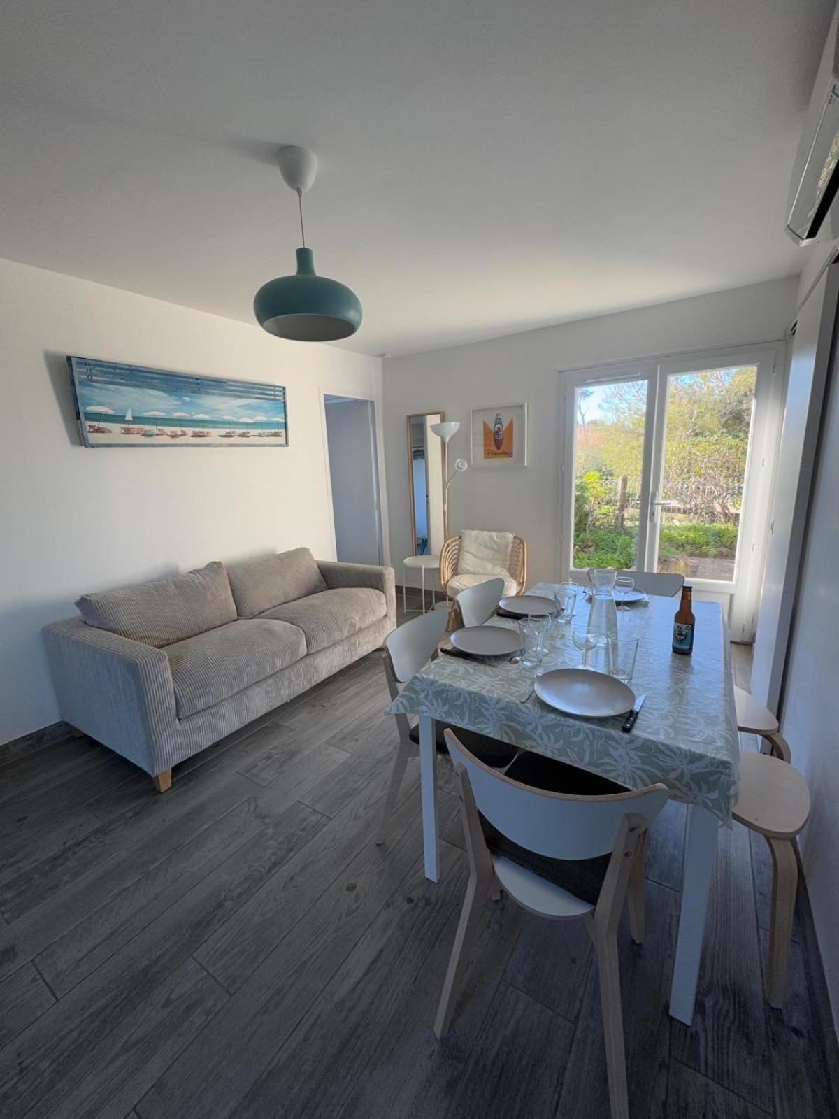 Appartamento Le Club Des Cigales Hyères Esterno foto